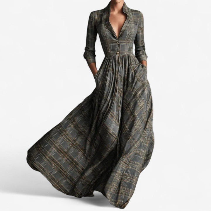 Laila™ Chic Checkered Robe
